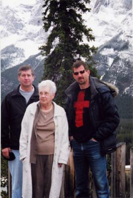 Miles Patrick Yohnke with his mother and one brother, March 2007